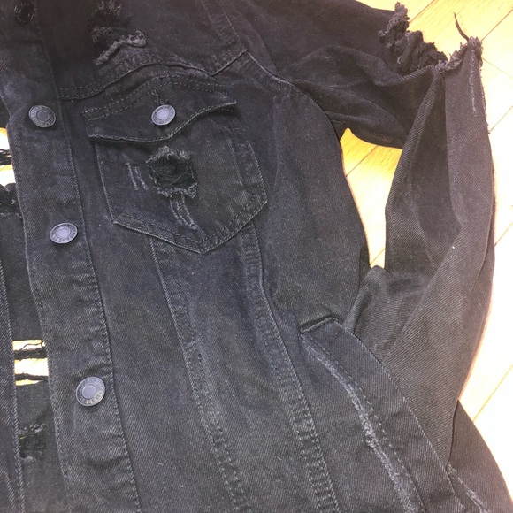✖️BLACK DISTRESSED WOMANS DENIM JEAN JACKET *NWT* - Picture 5 of 8